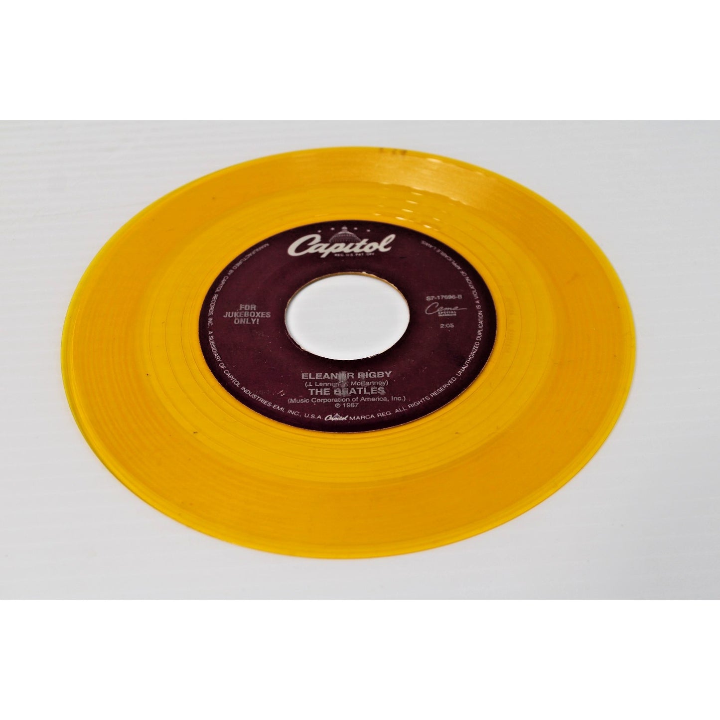 The Beatles-Yellow Submarine/Eleanor Rigby Yellow Vinyl Juke Box Single 45 7"