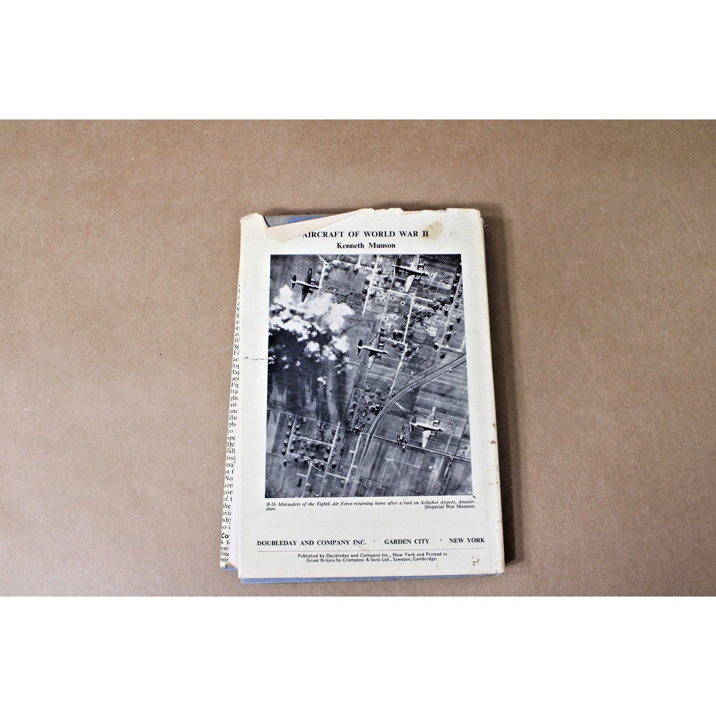 Aircraft of World War II, Kenneth Munson 1962 (1970 Printing) Ian Allan LTD