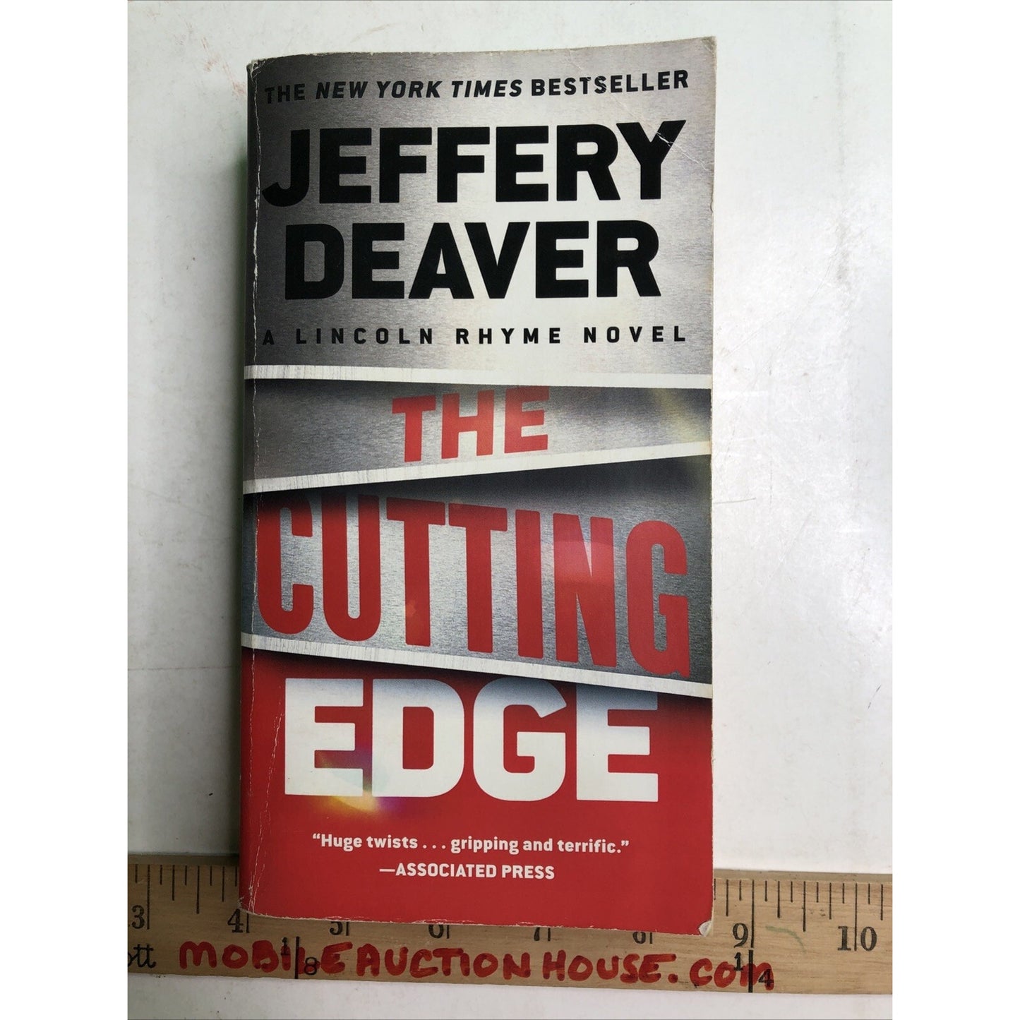 The Cutting Edge A Lincoln Rhyme Novel 14th by Jeffrey Deaver 2019 PB