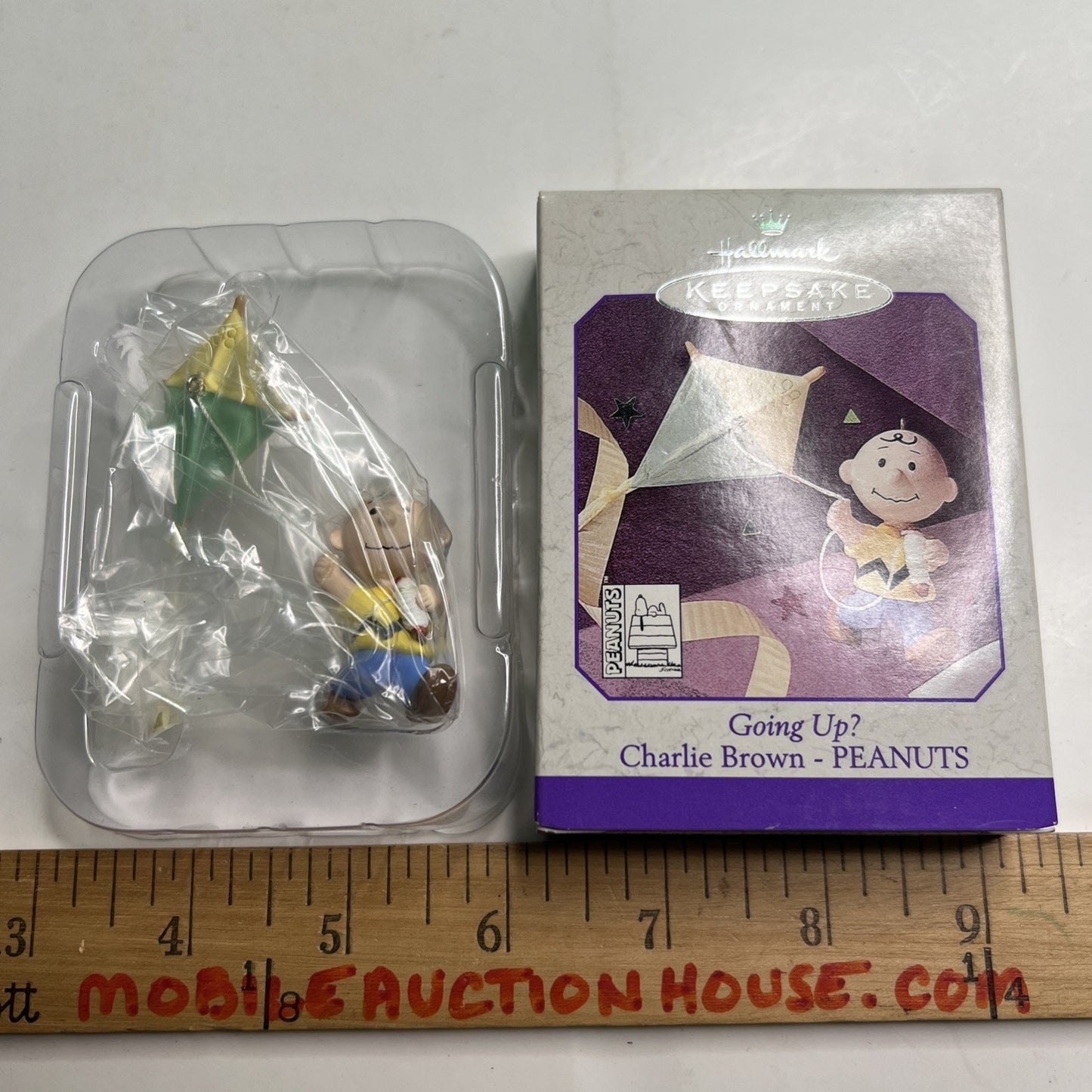 Hallmark Keepsake Charlie Brown Going Up? Ornament 1998 Peanuts New in Box