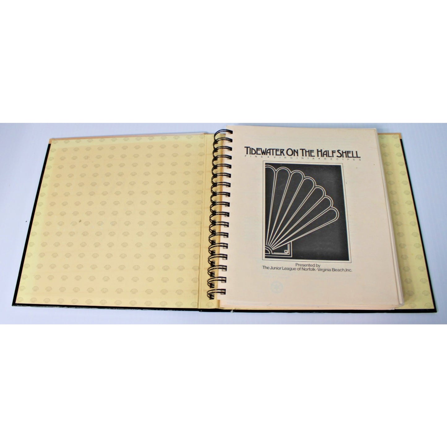 Tidewater On The Half Shell Cookbook- Junior League Norfolk Virginia Beach, 1995