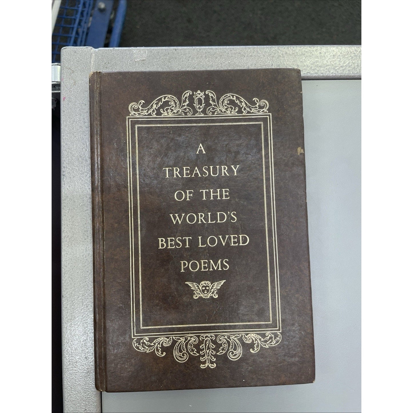 A Treasury of the World's Best Loved Poems Published by Avenel Hardcover