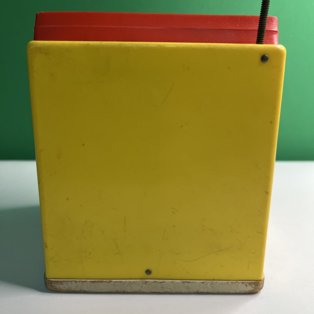 VTG '64-'65 Fisher Price Peek A Boo Screen TV #195 Toy Music Box. Works!