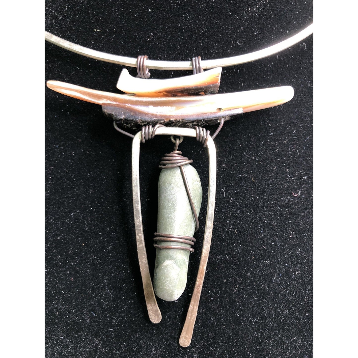 Vintage Stone Shell Metal Wire Wrapped Collar Choker Necklace Pendant