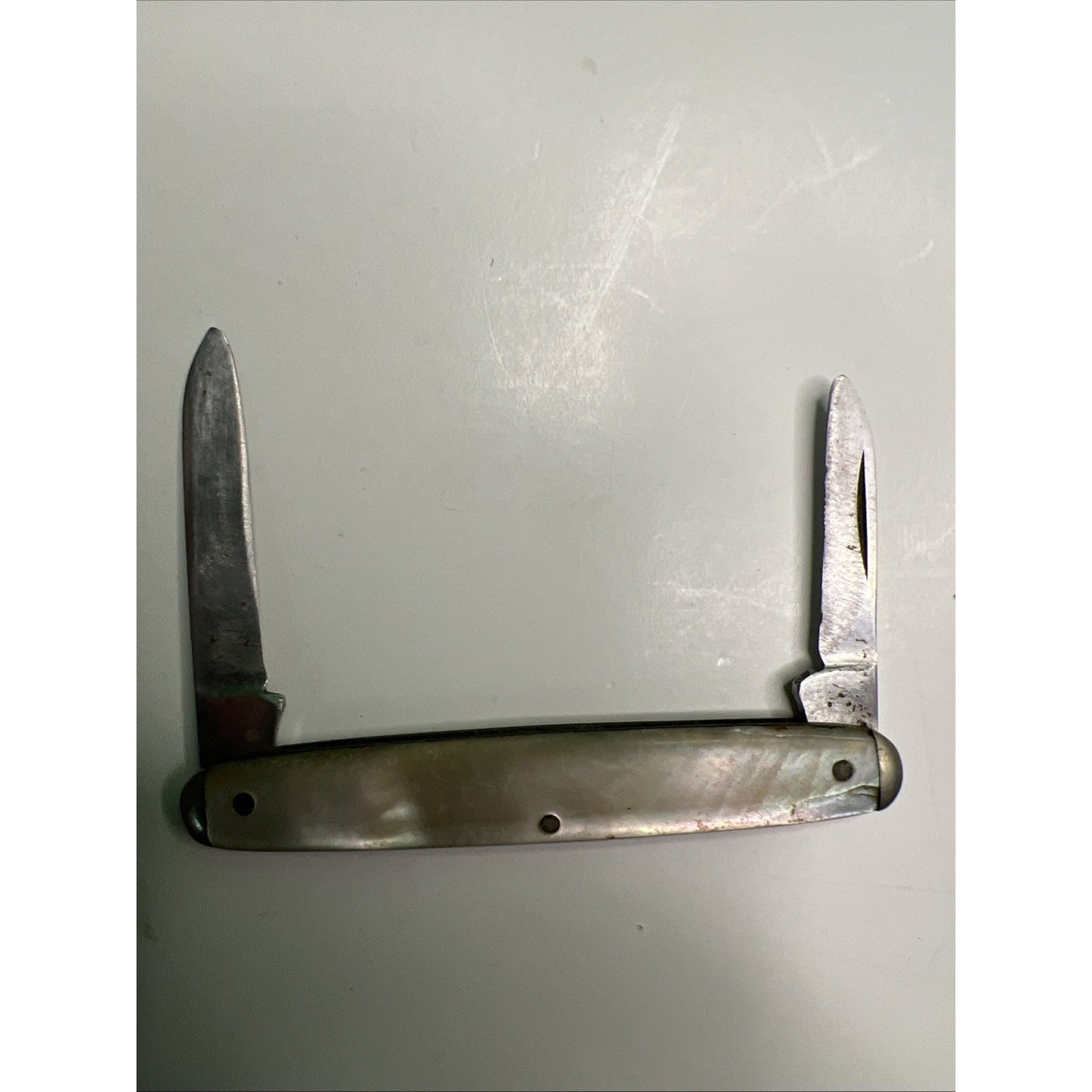 Vintage Genuine Mother of Pearl Gentlemen’s Pocket Knife 2 Blade 3” Small Chip