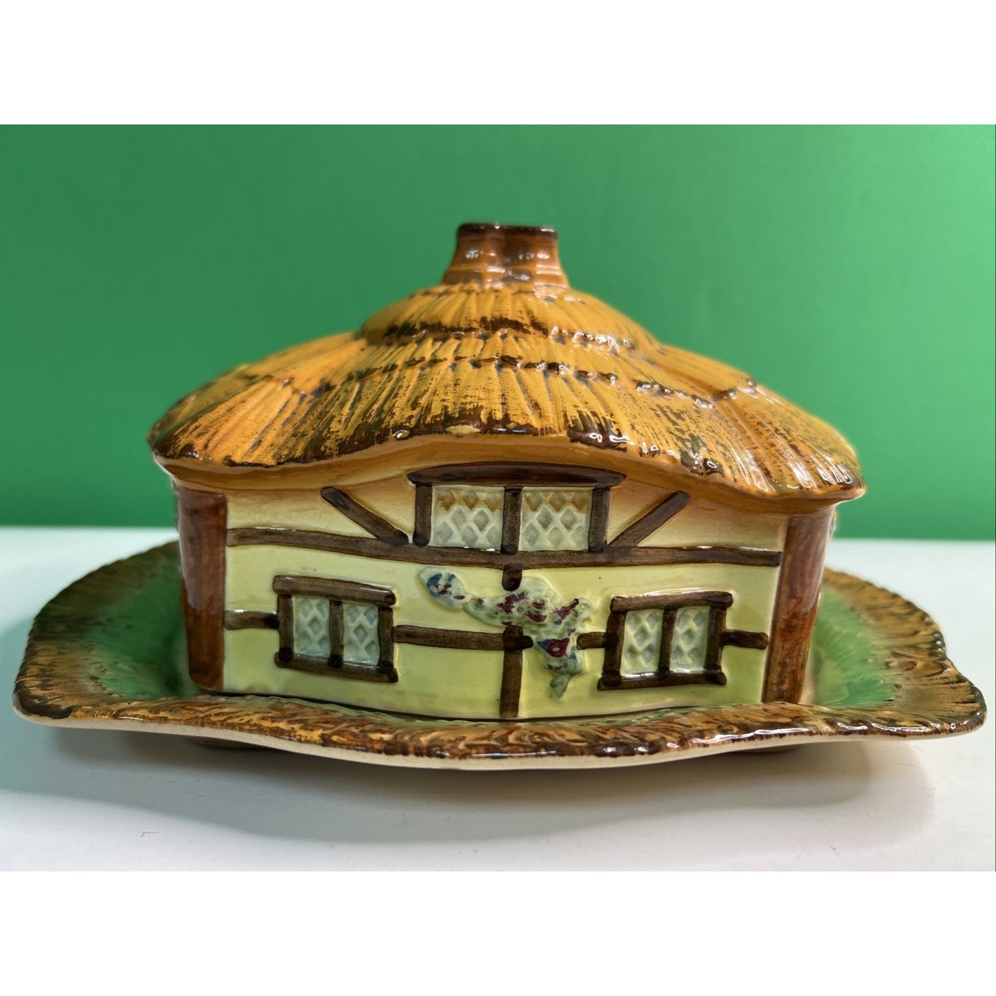 J Shaw & Sons Burlington Ware England "Devon Cobb" Cottage Butter Dish w/Lid