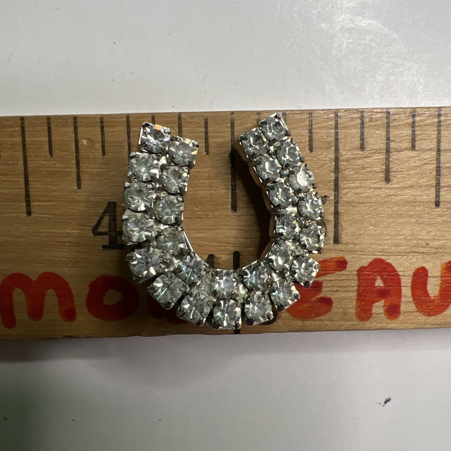 Vintage Horeshoe Lapel Scarf Brooch Pin Rhinestones Costume Jewelry 1” Wide