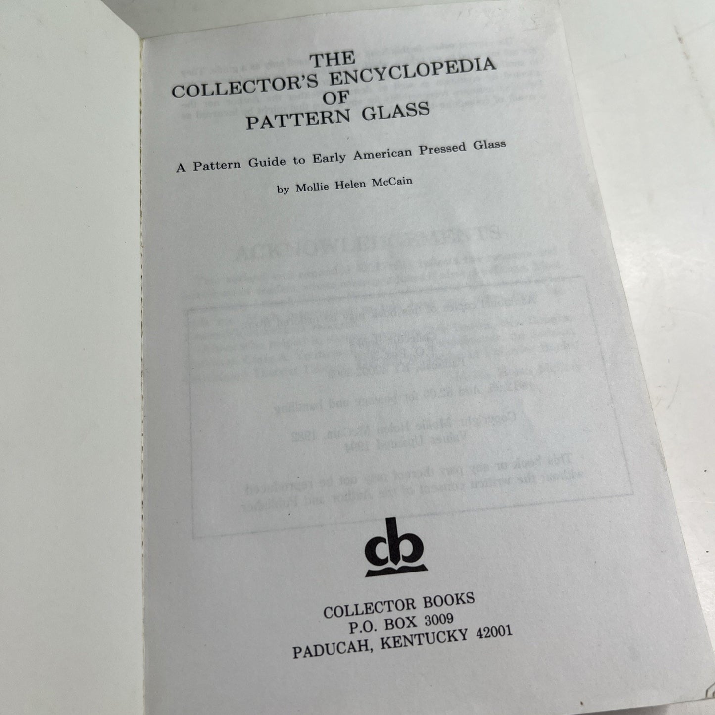 The Collector's Encyclopedia of PATTERN GLASS by Mollie Helen McCain 1994 PB