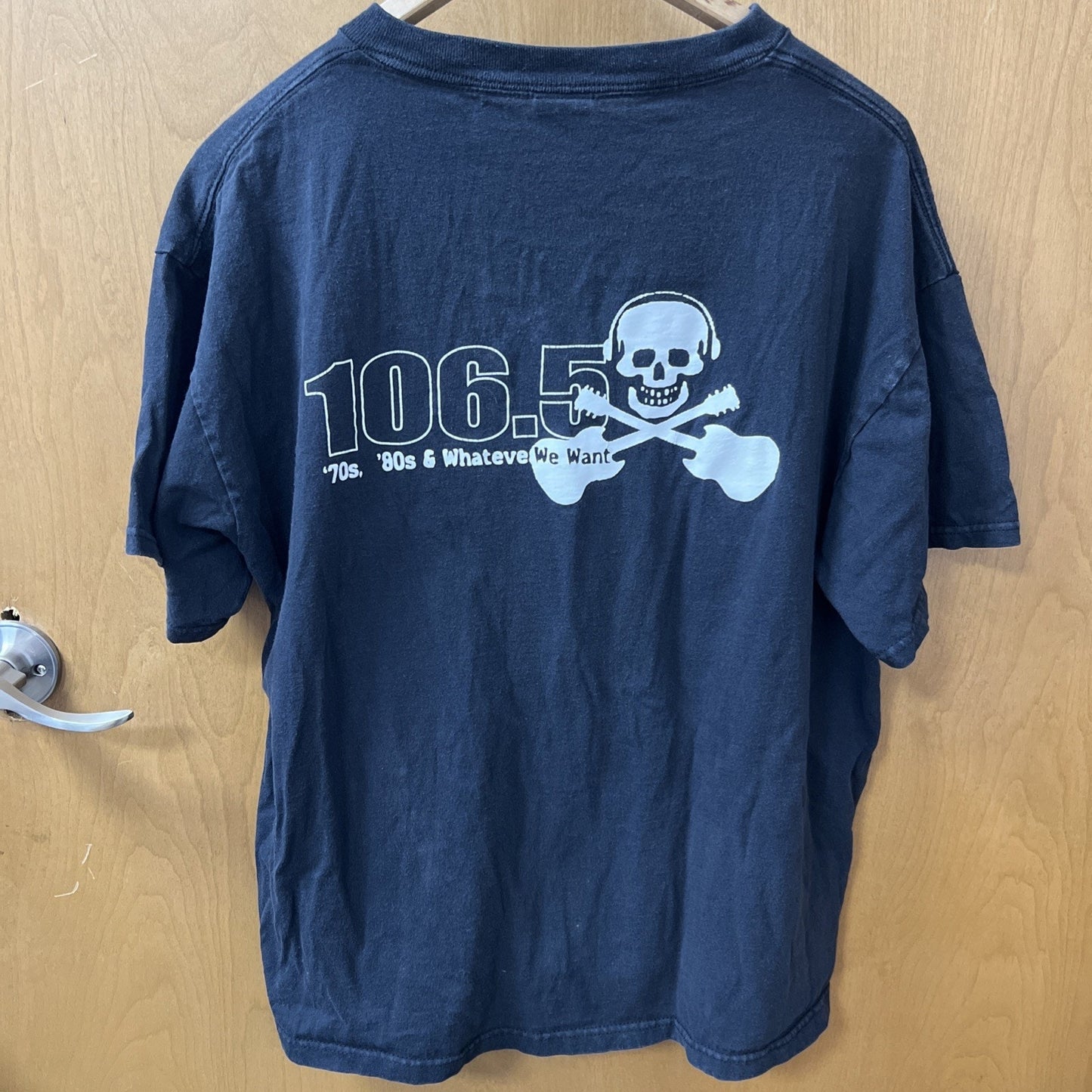 Vintage Tshirt Black XL The Pirate 106.5 Radio Station Music