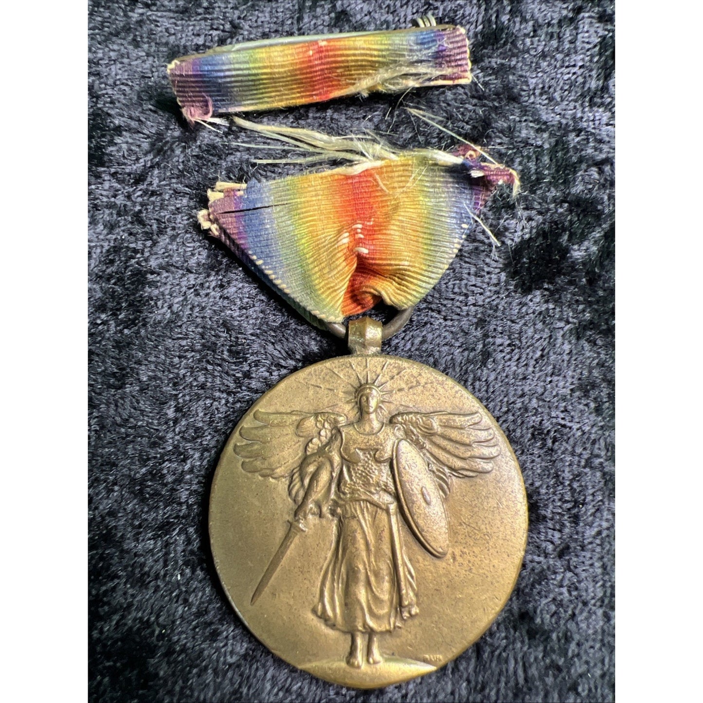 WW1 US Victory Medal Ribbon Pin "The Great War for Civilization" Original As Is