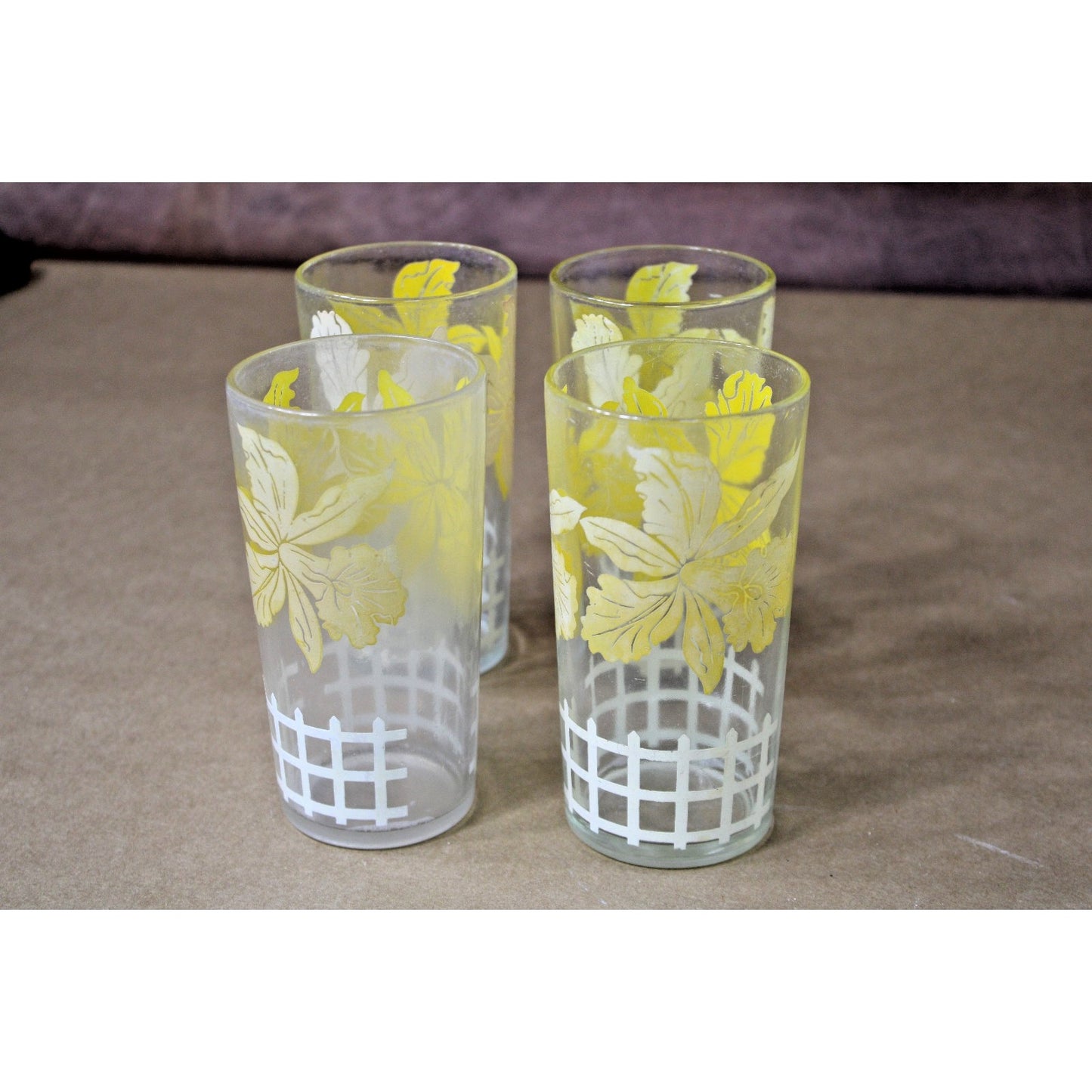 Vintage WWII-era Drinking Glasses, Yellow White Daffodils, Set of 4, 5"H
