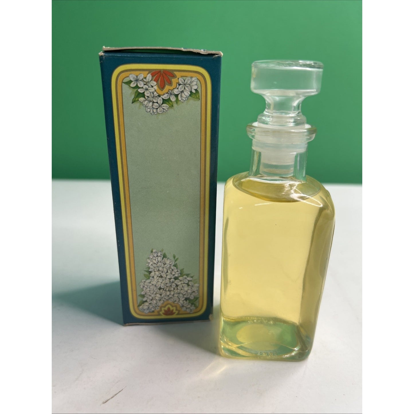 Vintage Avon NOS California Perfume Co White Lilac Anniversary Keepsake 1981 3oz