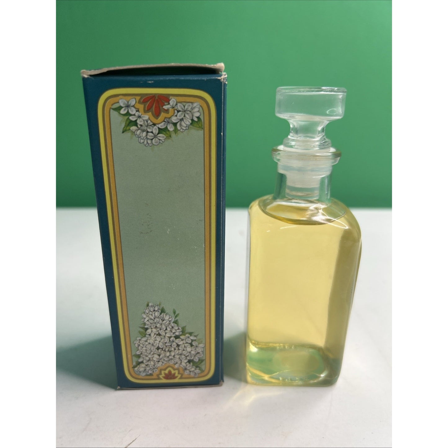 Vintage Avon NOS California Perfume Co White Lilac Anniversary Keepsake 1981 3oz