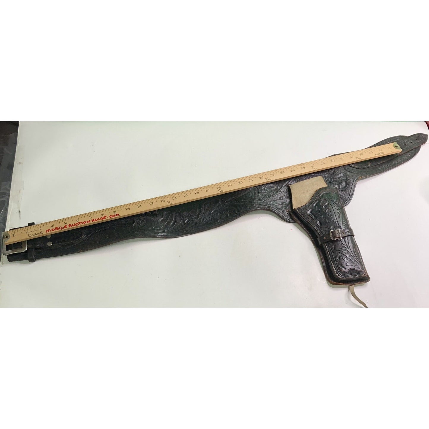 Vintage Western Tooled Leather GUN BELT & HOLSTER 12 Bullet Holders Pistol Draw
