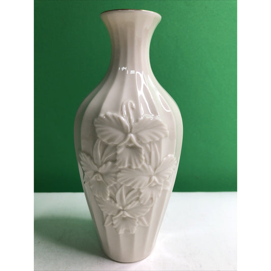 Vintage Lenox Ivory Porcelain Orchid Flower Bud Vase Trimmed with 24k Gold 7"