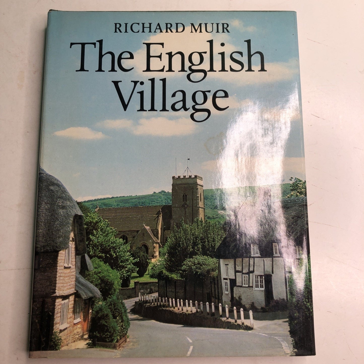 The English Village 1980 Richard Muir HC DJ Illustrated
