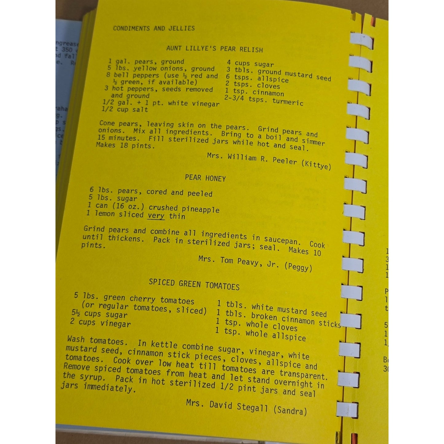 Vintage 1976 Creative Cookery Dallas St. Michael and All Angels Cookbook