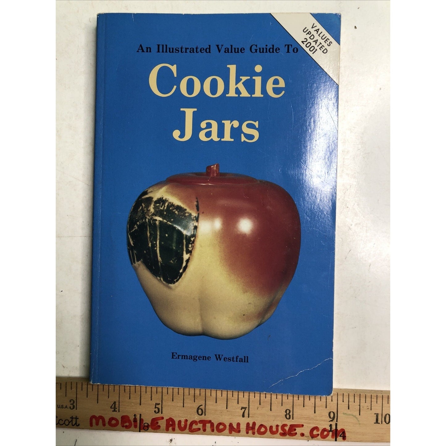 An Illustrated Value Guide to Cookie Jars by Ermagene Westfall 1983 Update 2001