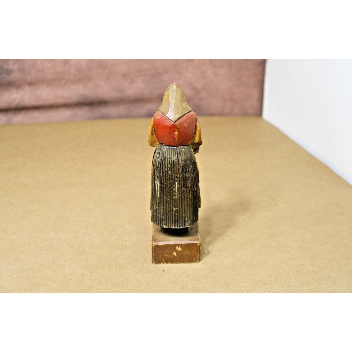 ANRI Hand-Carved Wooden Figure, Made in Italy, 7 inch Knitting Grandmother