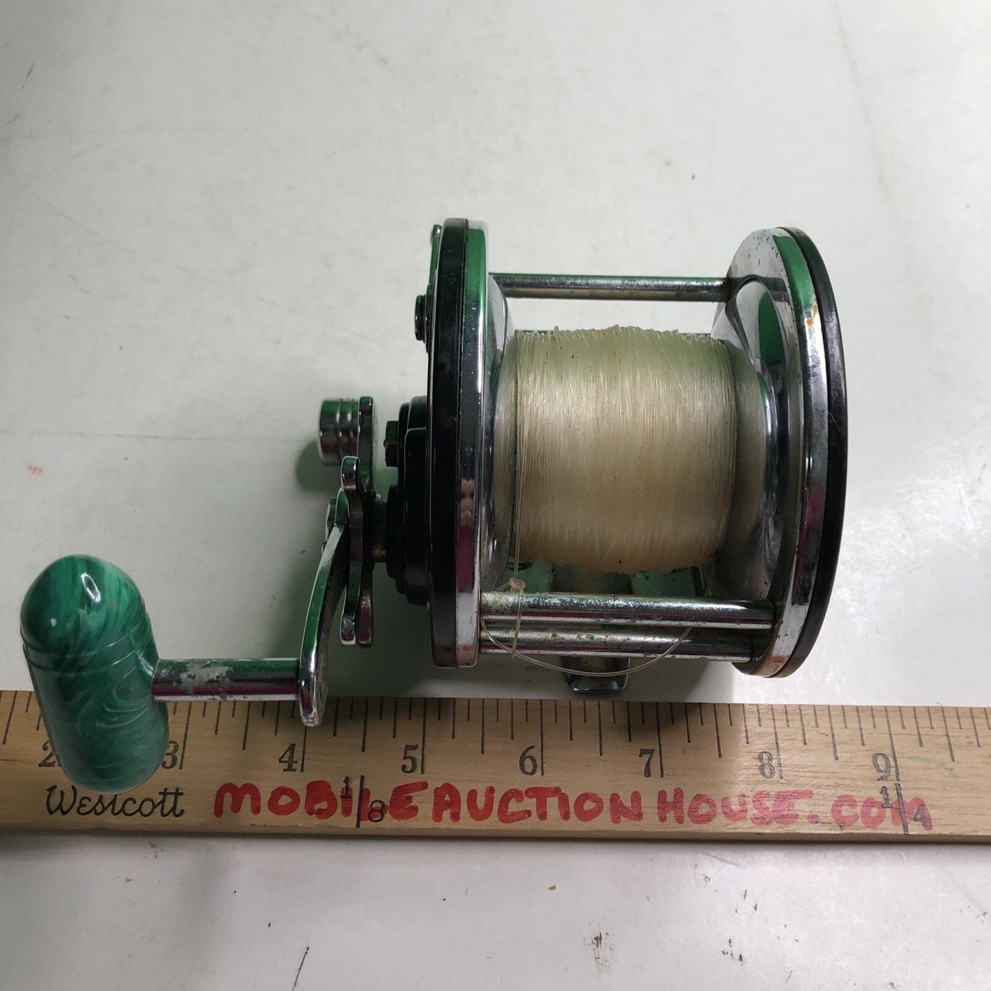 RARE Vintage Penn Long Beach 66 Fishing Reel Great Condition Marbled Green Knob