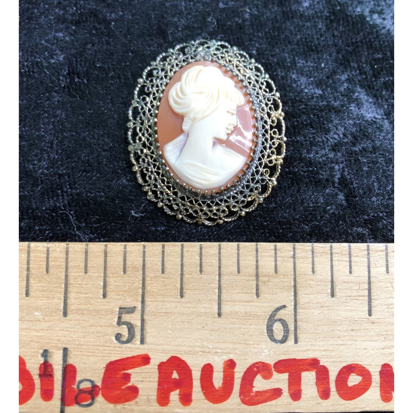 Vintage Gold Over Sterling Karen Lynne KL Filigree Shell Cameo Pendant Brooch