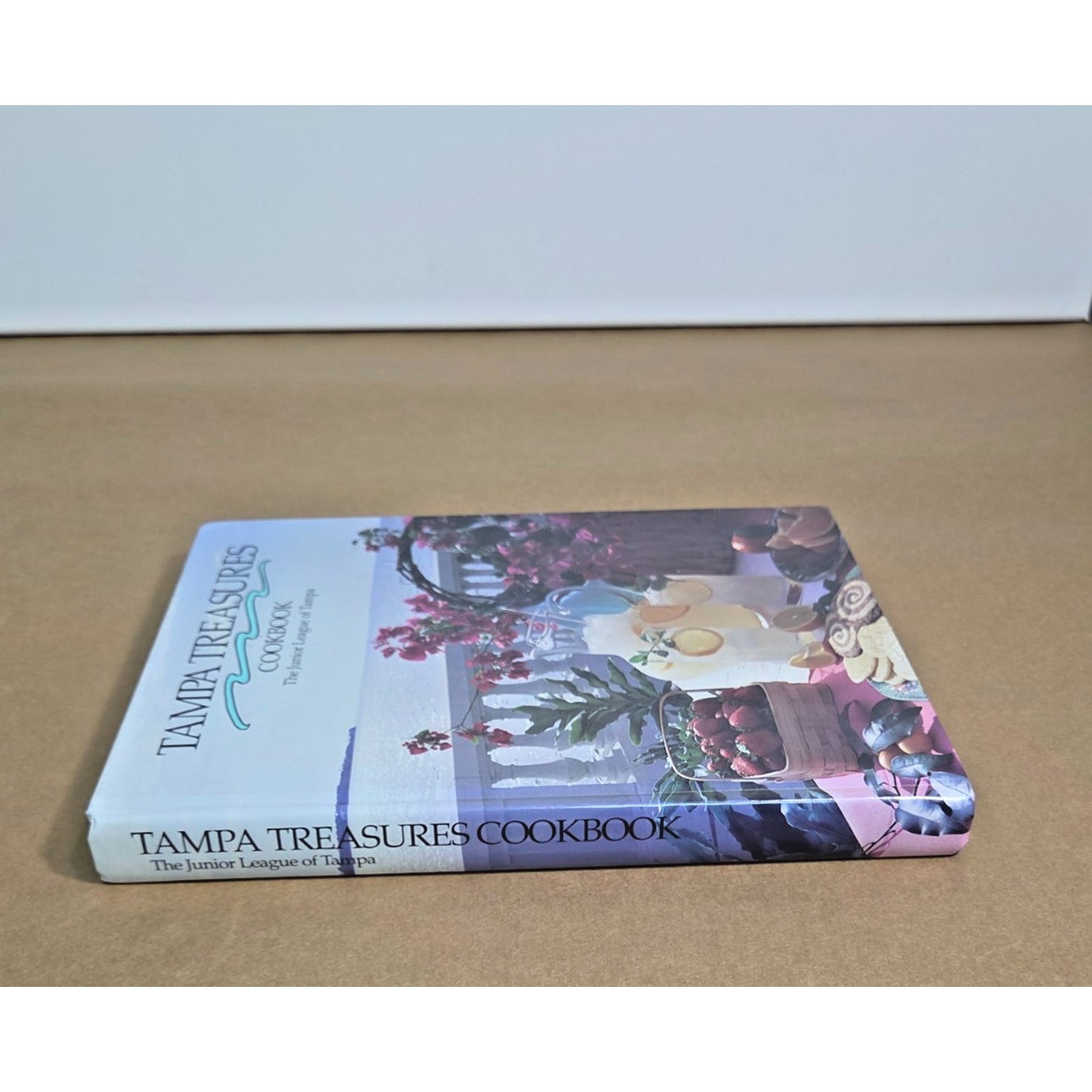 Vintage 1992 Tampa Treasures Cookbook - Junior League of Tampa First Printing