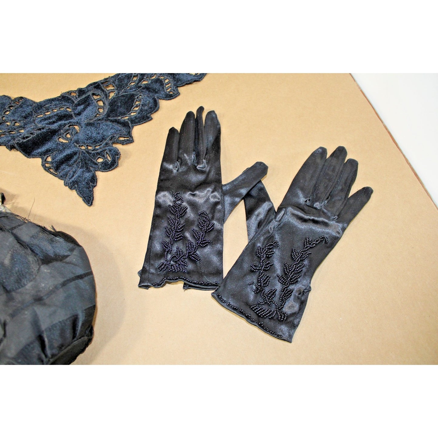 Victorian Silk Reticule Bag w/ Lace Collar & Beaded Gloves, Mourning, Formal