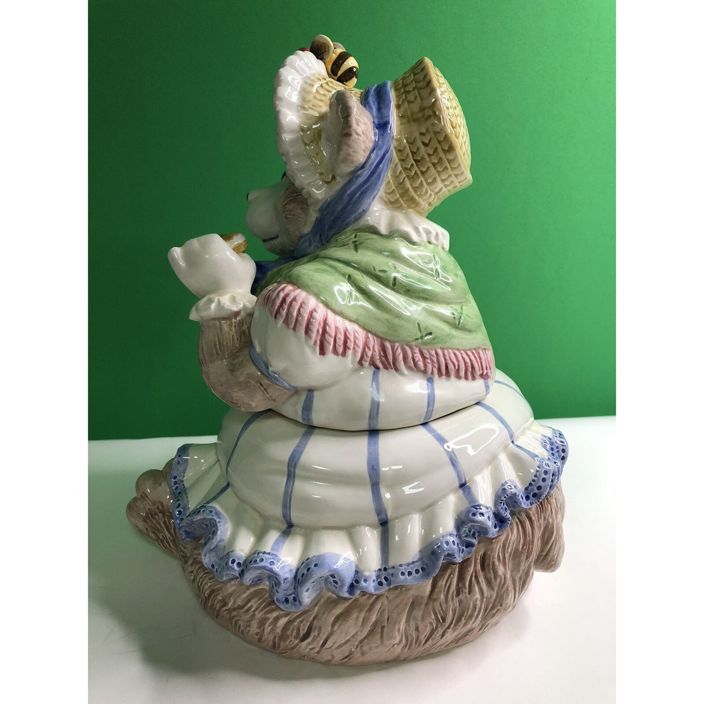 1991 FITZ & FLOYD Large Bonnet Bear COOKIE JAR Bees Honey Pot Blue Ribbon