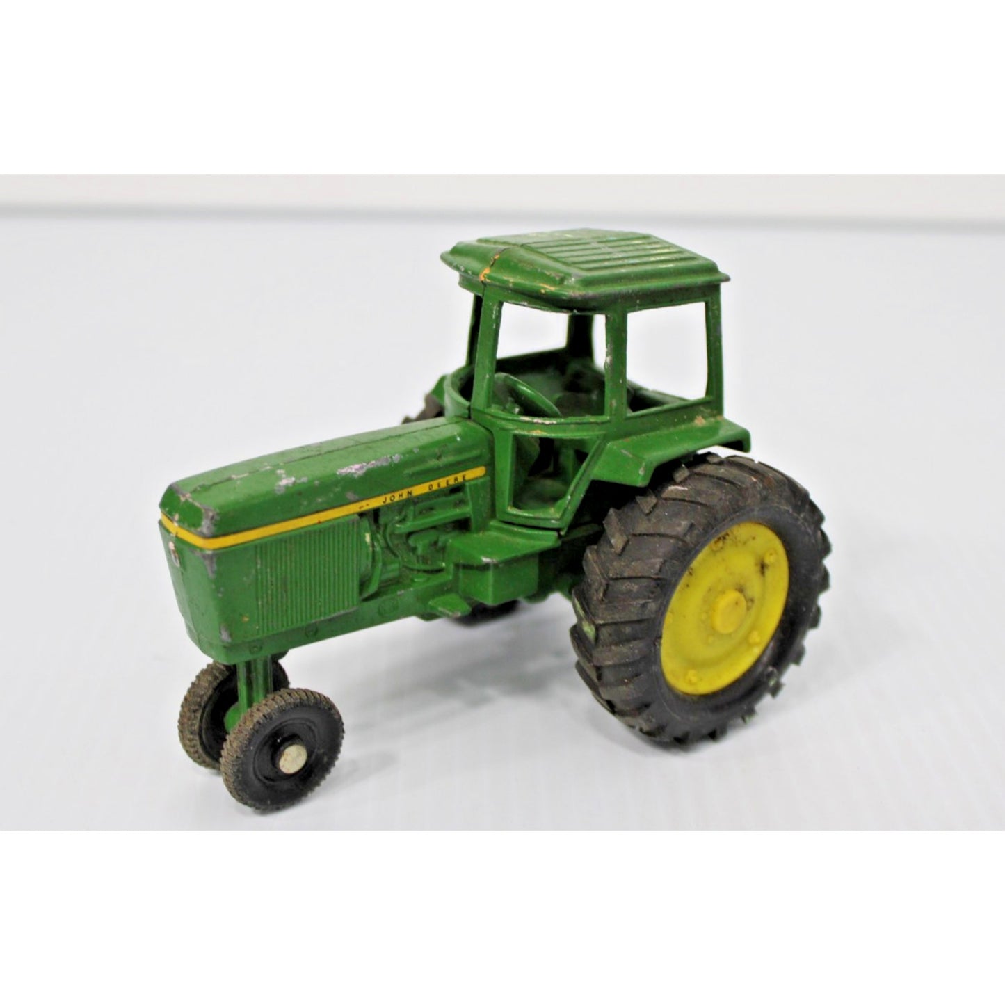 Vintage ERTL Co. Metal John Deere Tractor and Trailer Toy Set with Figure 1:16