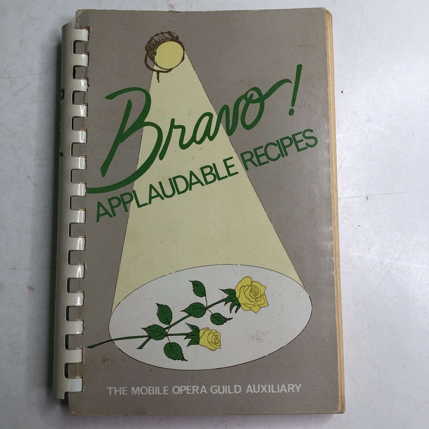 Mobile Alabama Bravo! Applaudable Recipes Opera Guild Auxiliary 1980 Cookbook AL