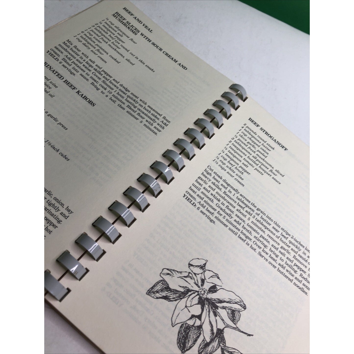 Dining Under the Magnolia - The Magnolia Inn Cookbook - by Scott Wilson - 1984