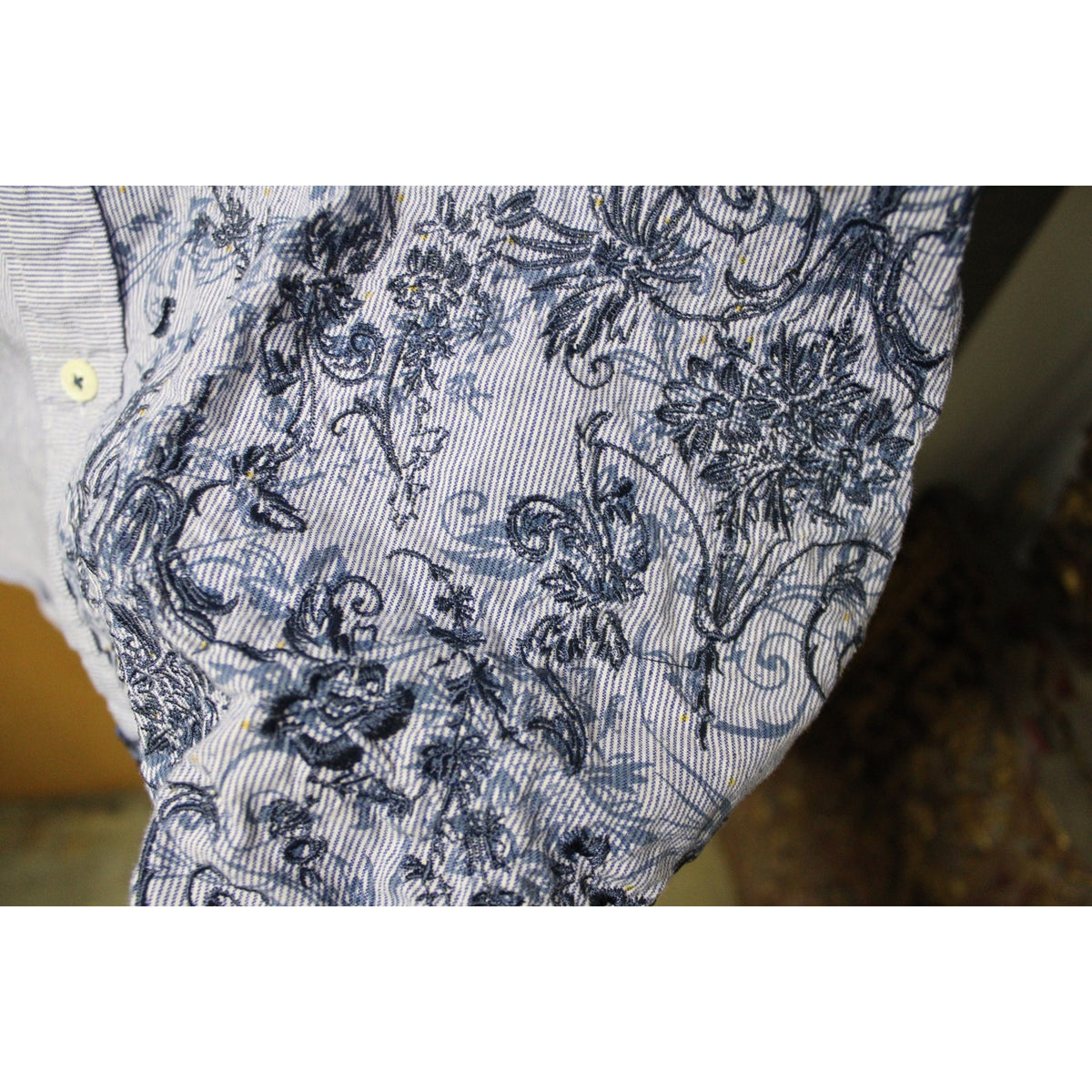 XL English Laundry Christopher Wicks Men's Seersucker Embroidered Button-Down