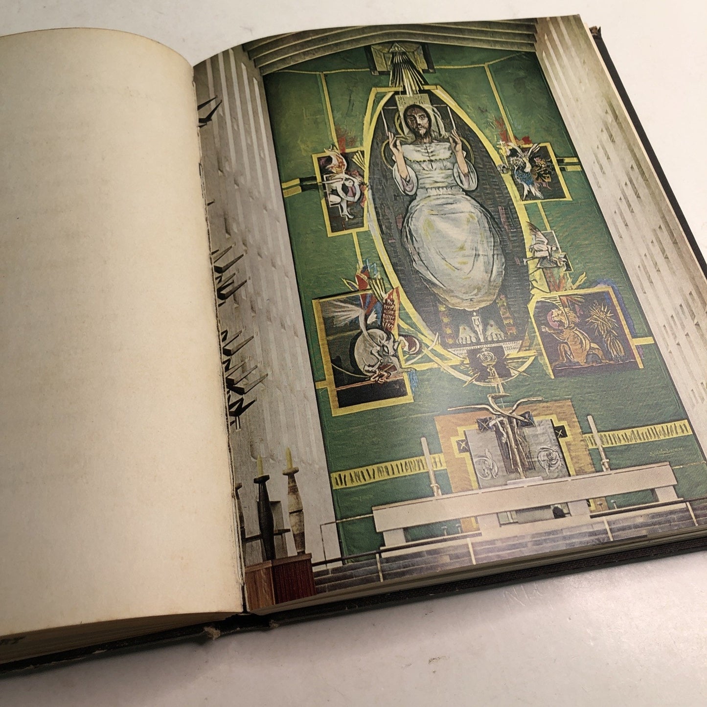 Graham Sutherland Christ In Glory In The Tetramorph Coventry Cathedral Tapestry