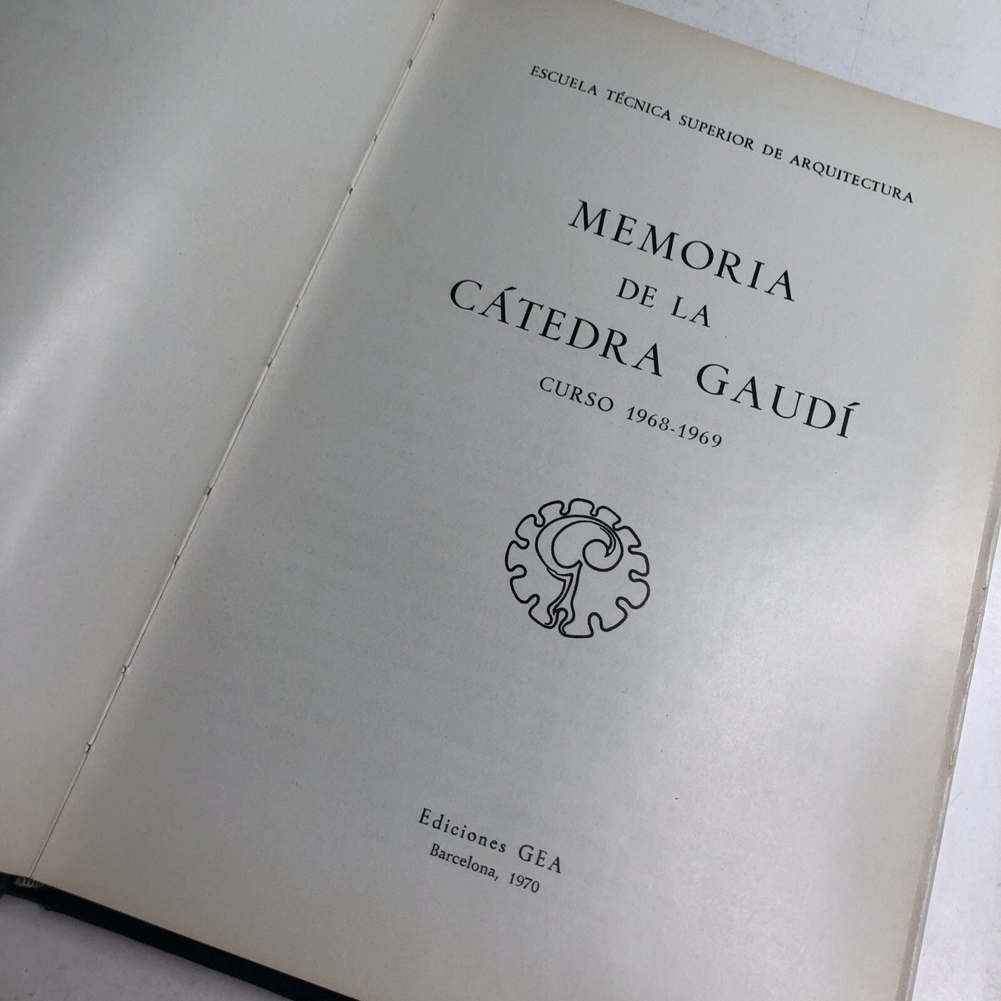 Memoria De La Catedra Gaudi Curso 1968-1969 HC DJ 1970 in Spanish Illustrated