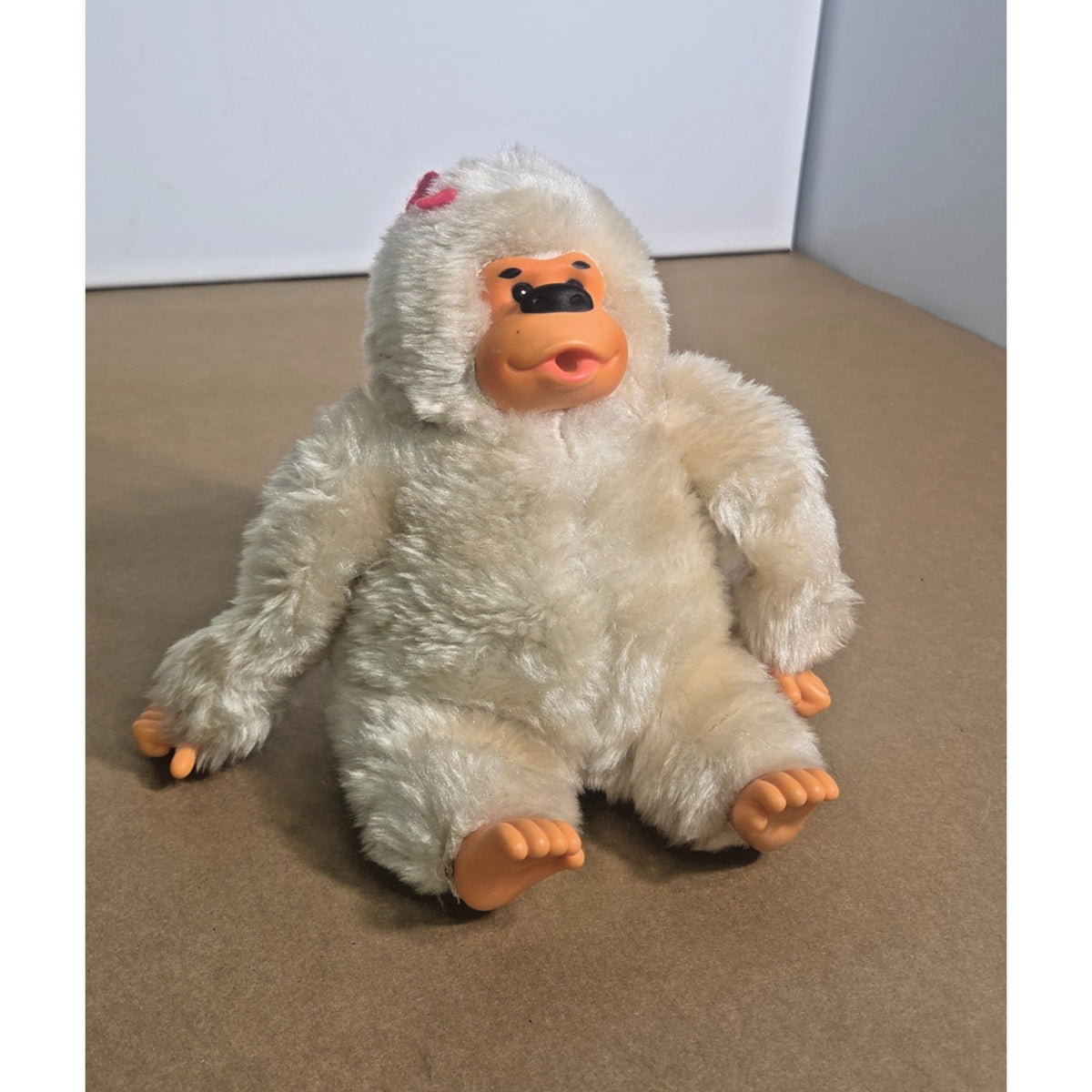 Vintage Russ Berrie White Gonga Gorilla Plush - Rare "Albino" Heart Thumb Sucker