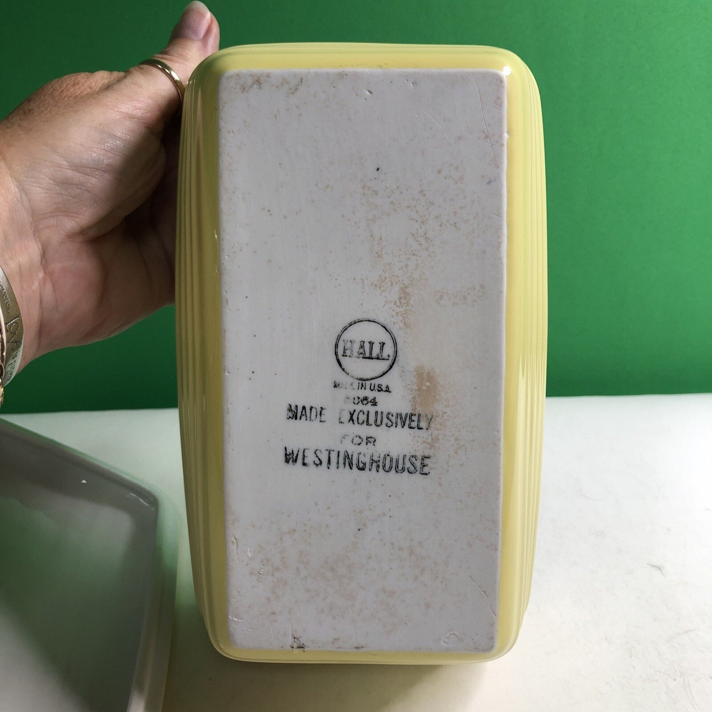 VINTAGE Hall Westinghouse Refrigerator Dish With Lid YELLOW #5064 8.5x5.5x5.5h