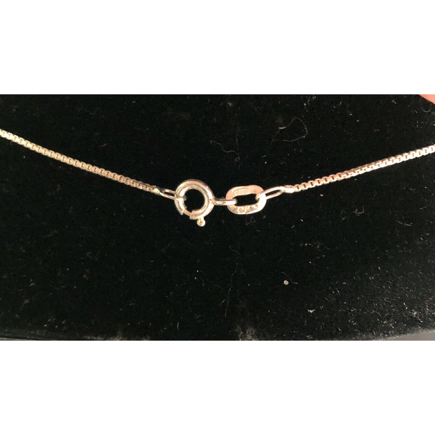 Vintage Sterling Silver 18” Box Chain And Onyx Floral Pendant .925