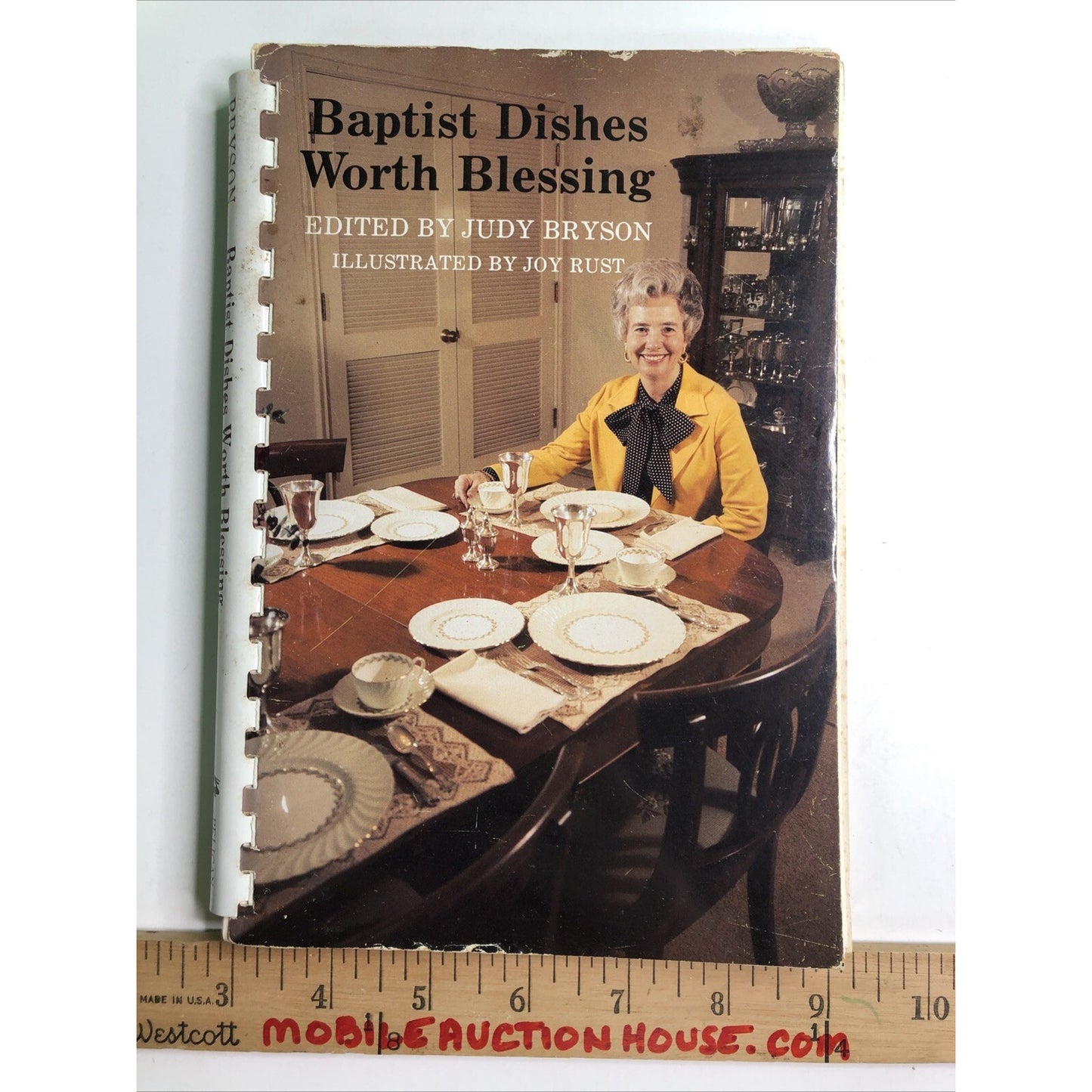 Baptist Dishes Worth Blessing Edited by Judy Bryson Plastic Comb Cookbook 1978