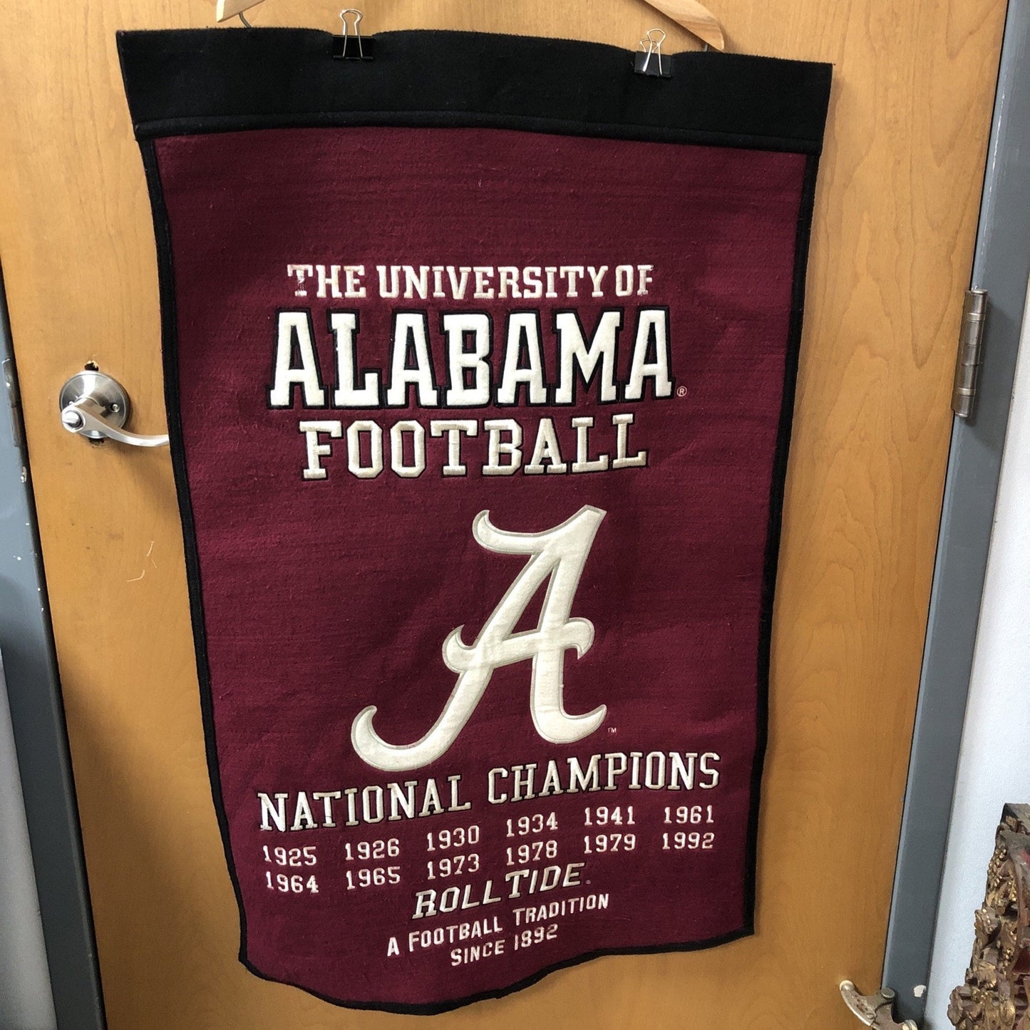 VINTAGE University Of Alabama Football National Champions Wool Banner 38”x23”