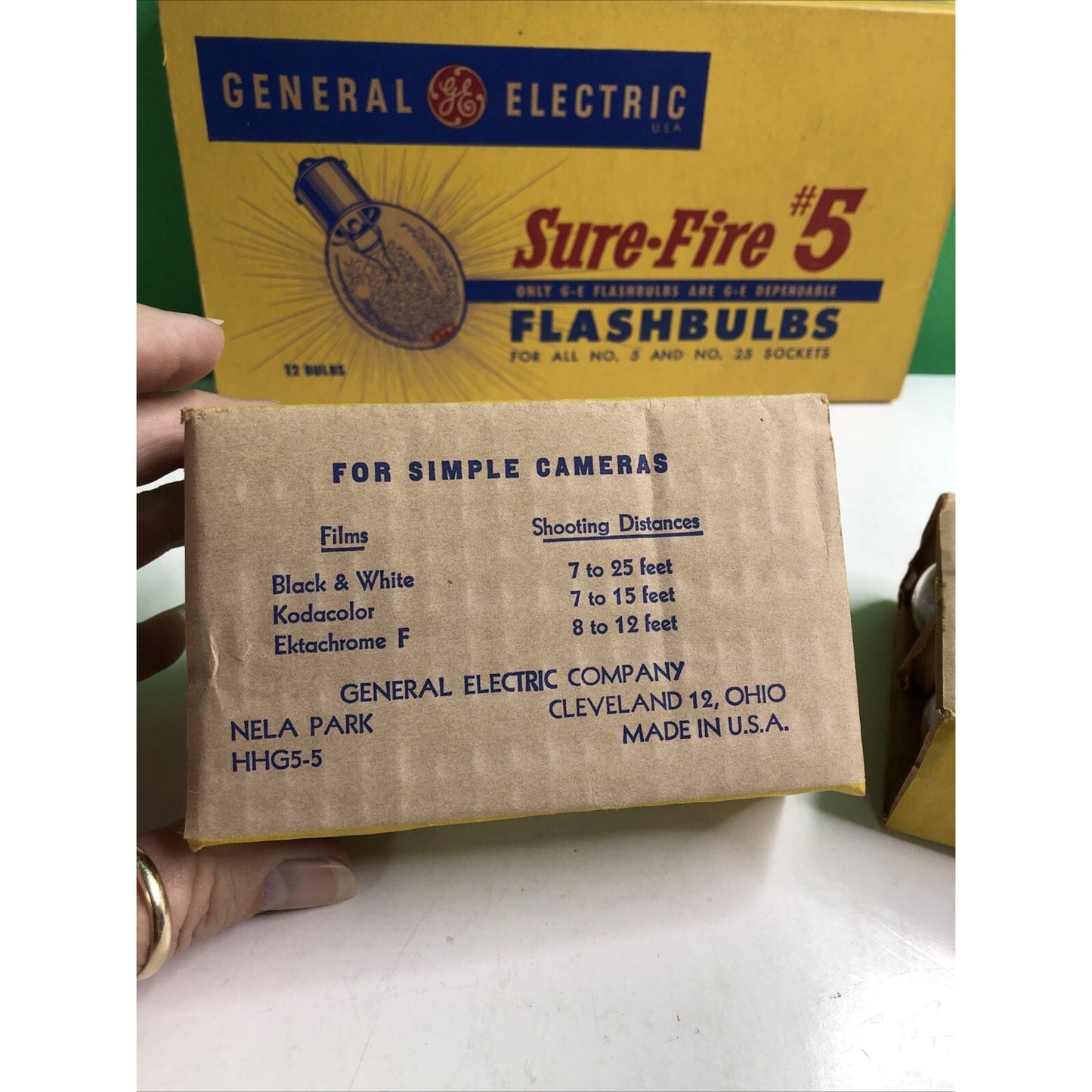 GE Sure-Fire #5B Flashbulbs Vintage Box Of 8 Photography Accessories Camera