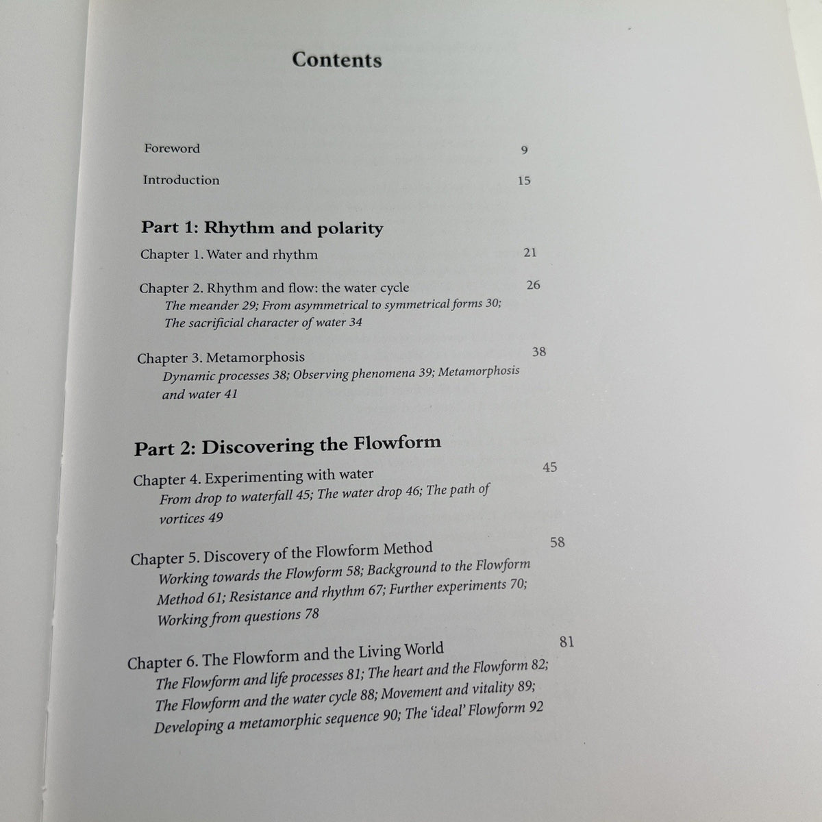 Flowforms: The Rhythmic Power of Water by John Wilkes - Paperback - 2003