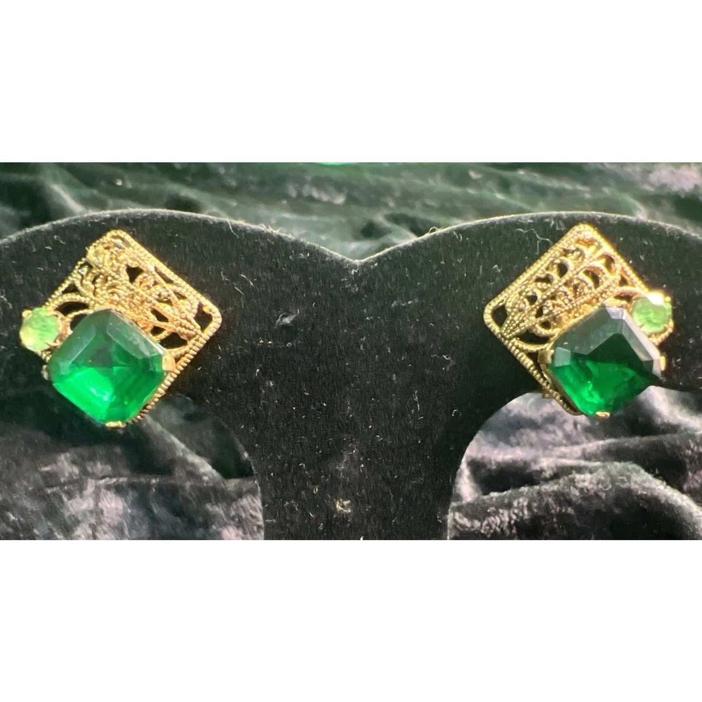 Vintage Czech Green Glass Filigree Signature Brooch & Clip On Earrings Set 1930s