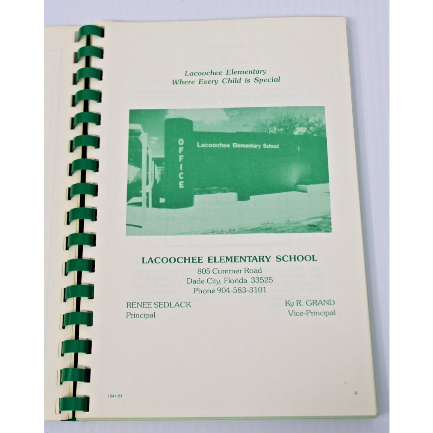 Cookin' With Lacoochee Elementary School- Dade City, FL Cookbook, 1991