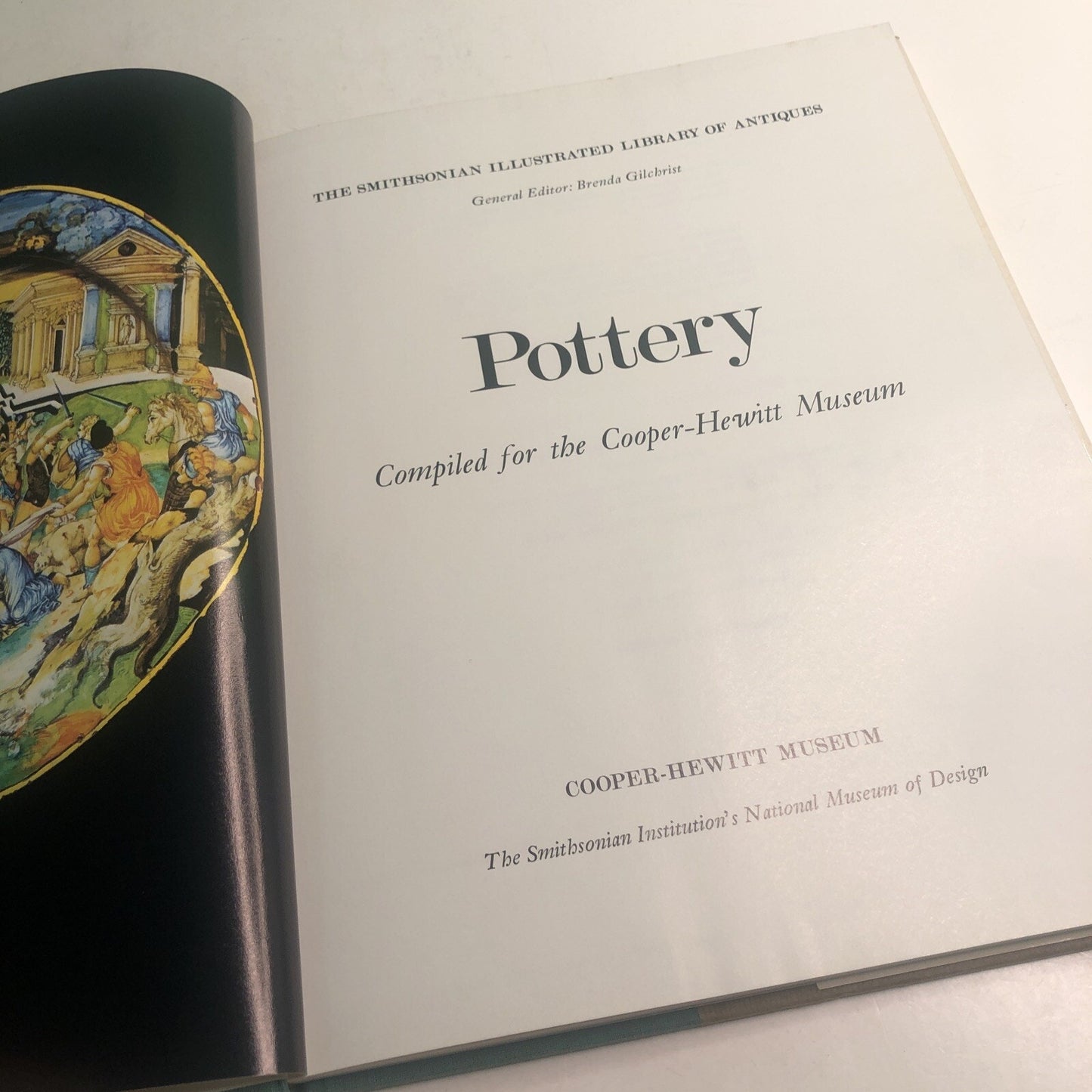 Brenda Gilchrist POTTERY Smithsonian Illustrated Library of Antiques 1981 HC DJ