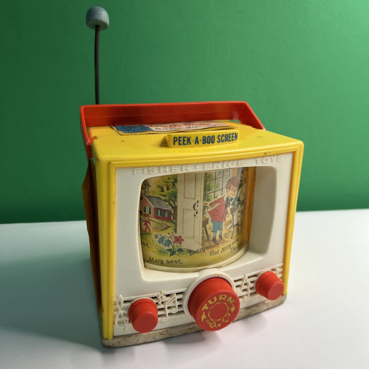 VTG '64-'65 Fisher Price Peek A Boo Screen TV #195 Toy Music Box. Works!