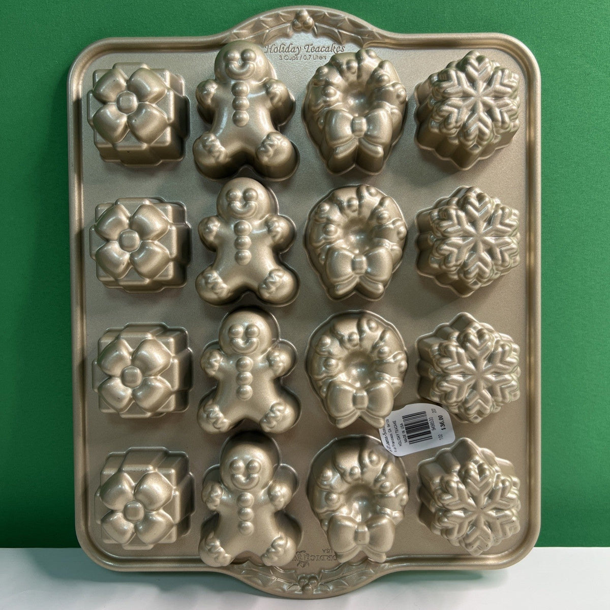 Nordic Ware Holiday Teacakes Pan Heavy Cast Aluminum Gold Williams Sonoma Xmas