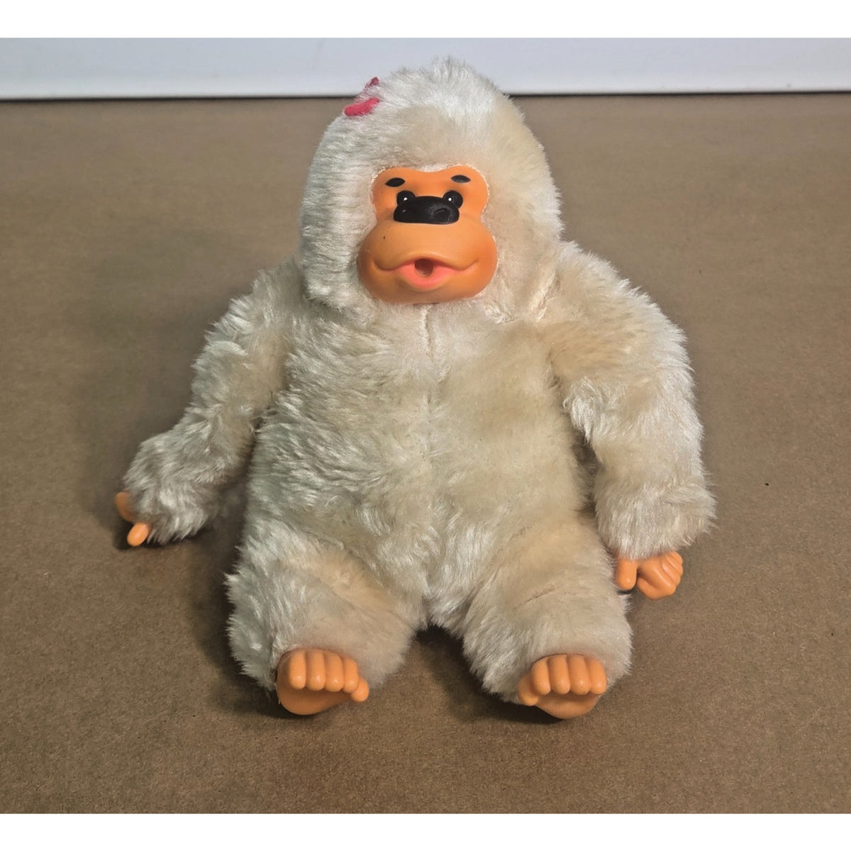 Vintage Russ Berrie White Gonga Gorilla Plush - Rare "Albino" Heart Thumb Sucker