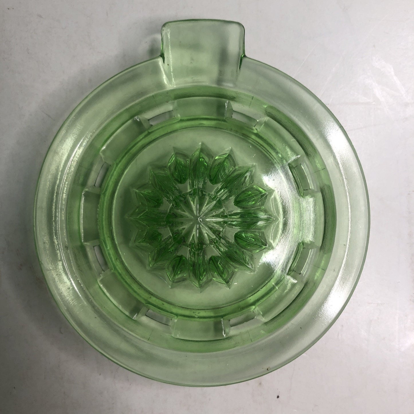 Vintage Green Uranium Glass Citrus Reamer Juice Extractor 5.75 INCH Glows UV