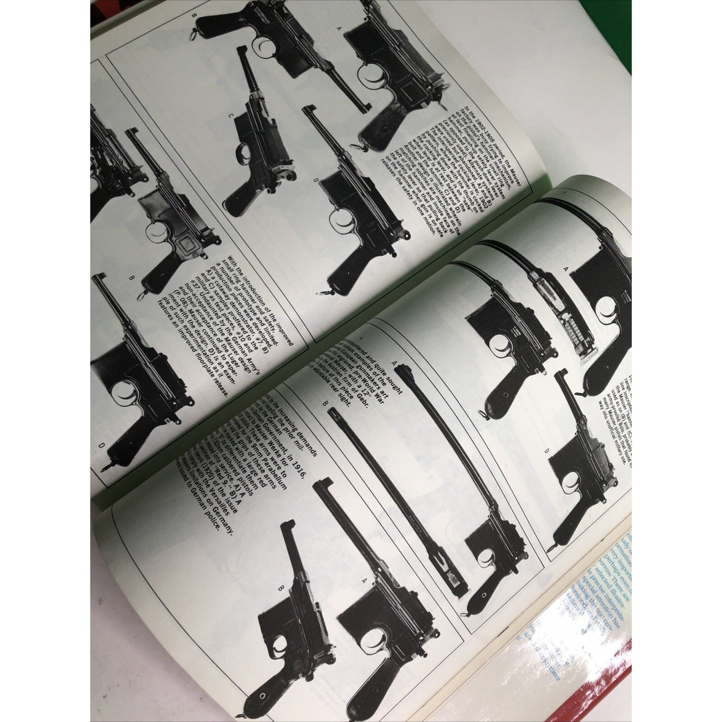 GUNS OF THE WORLD: The Complete Collectors & Traders Guide - Bonanza Books 1977