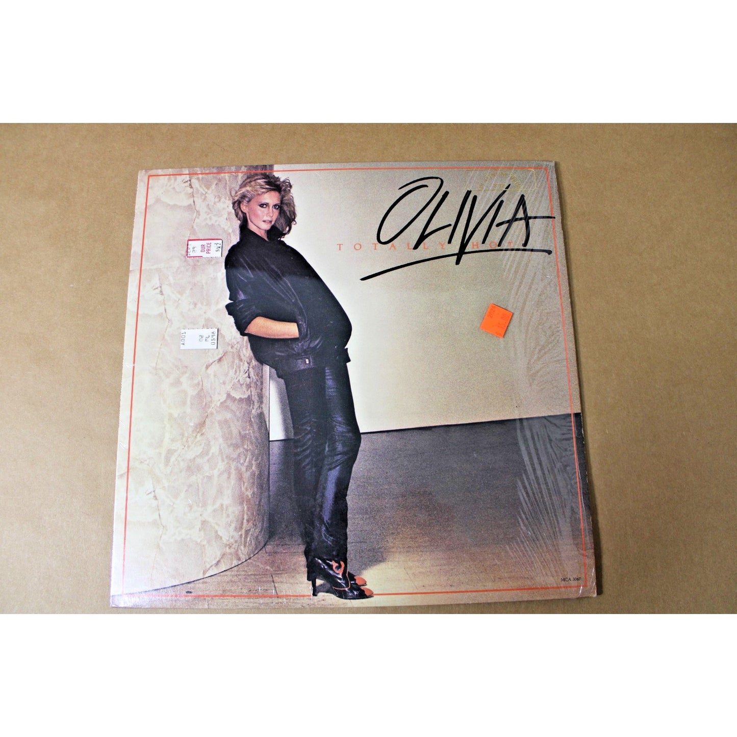 Lot of 2 Albums, Olivia Newton-John Totally Hot & Soul Kiss